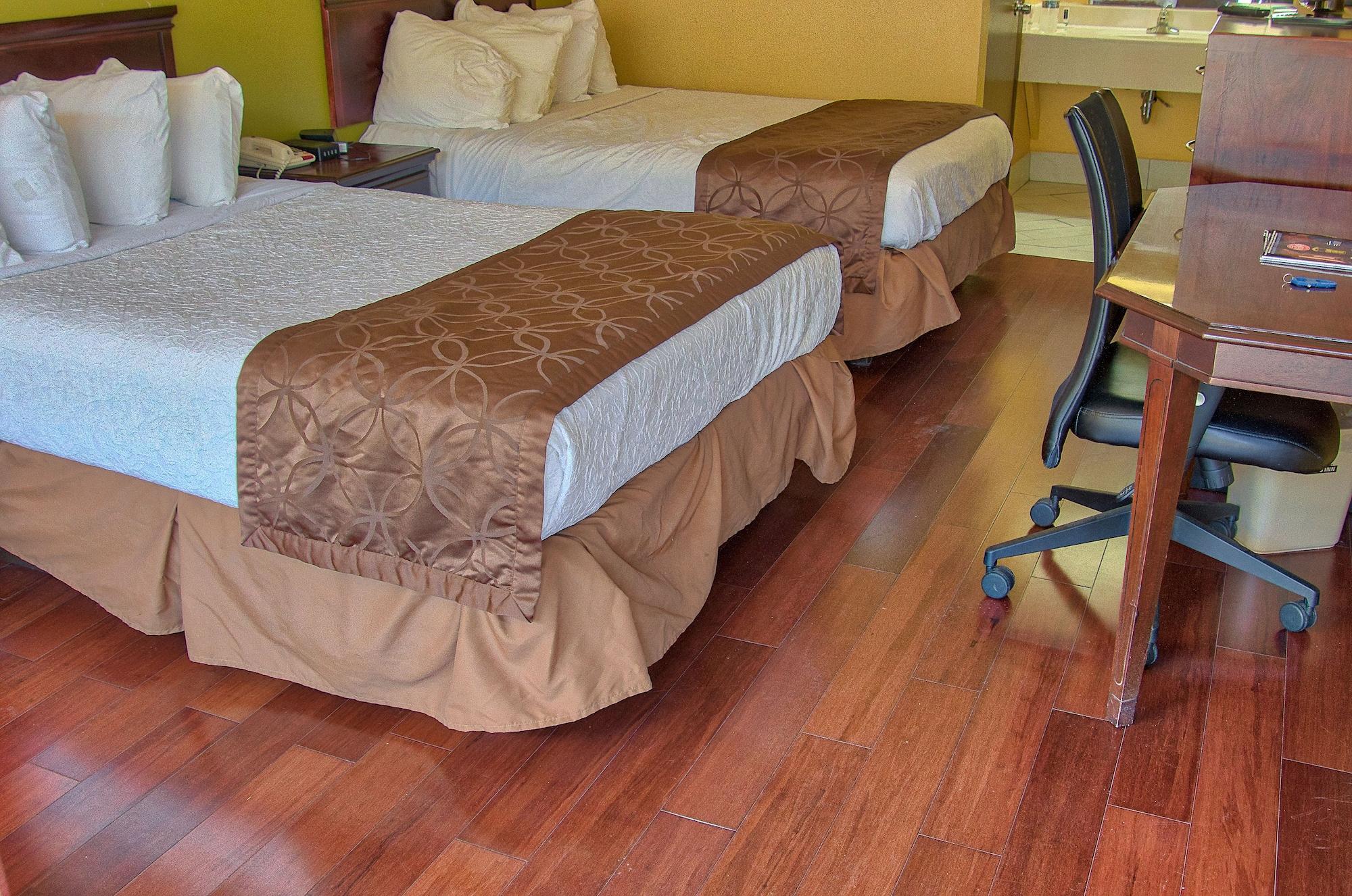Days By Wyndham Saint Thomas West Hospital Hotel 2*