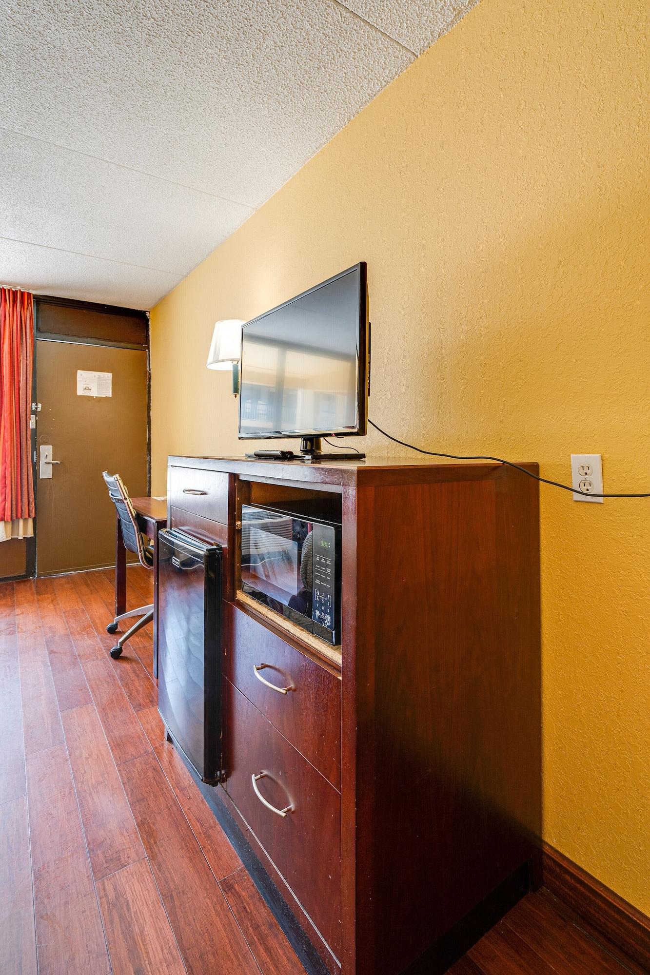 Days By Wyndham Saint Thomas West Hospital 2*
